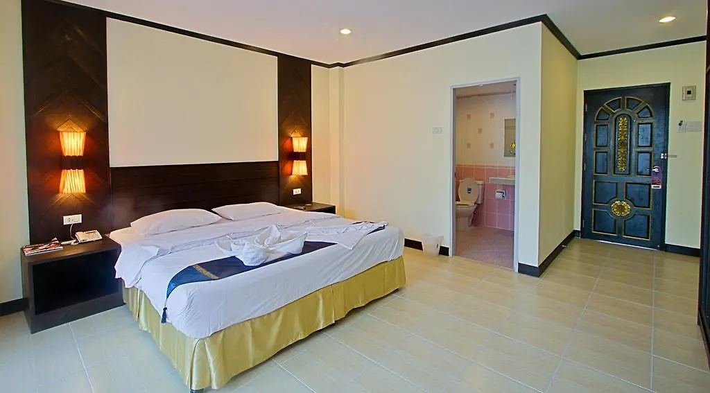 Absolute Guesthouse Phuket-1